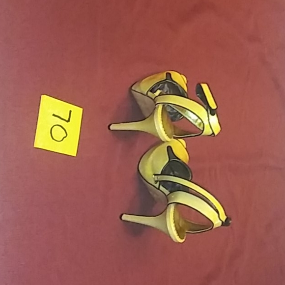Heels - Picture 4 of 5
